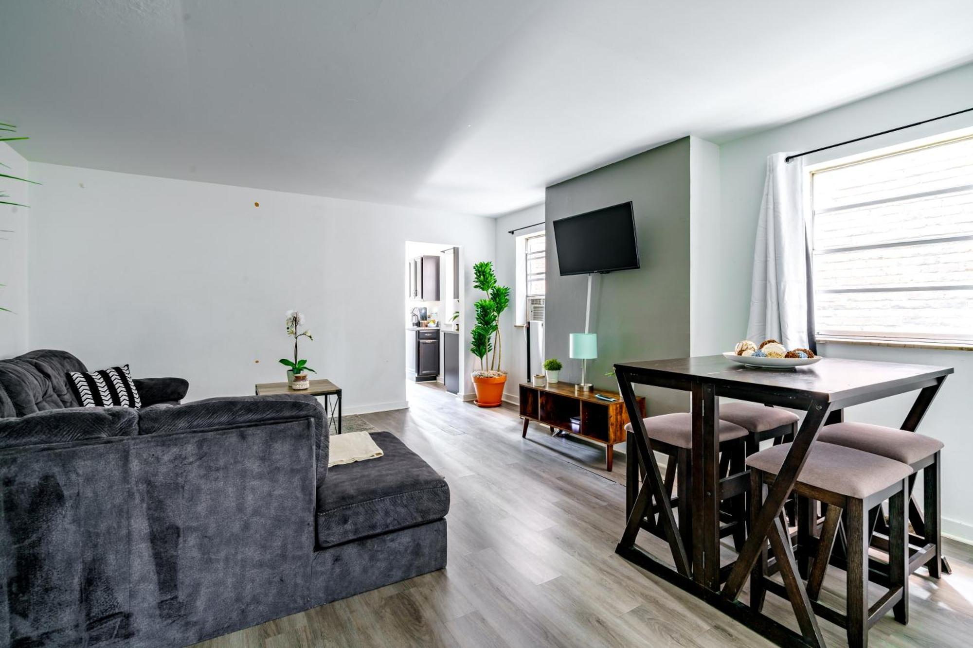 Short North Convention Private Parking Pets Columbus
